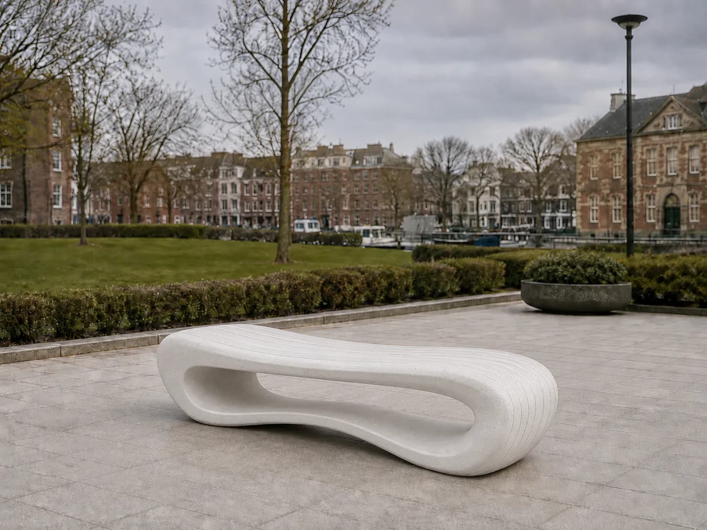 Aura Arc Bench — 1
